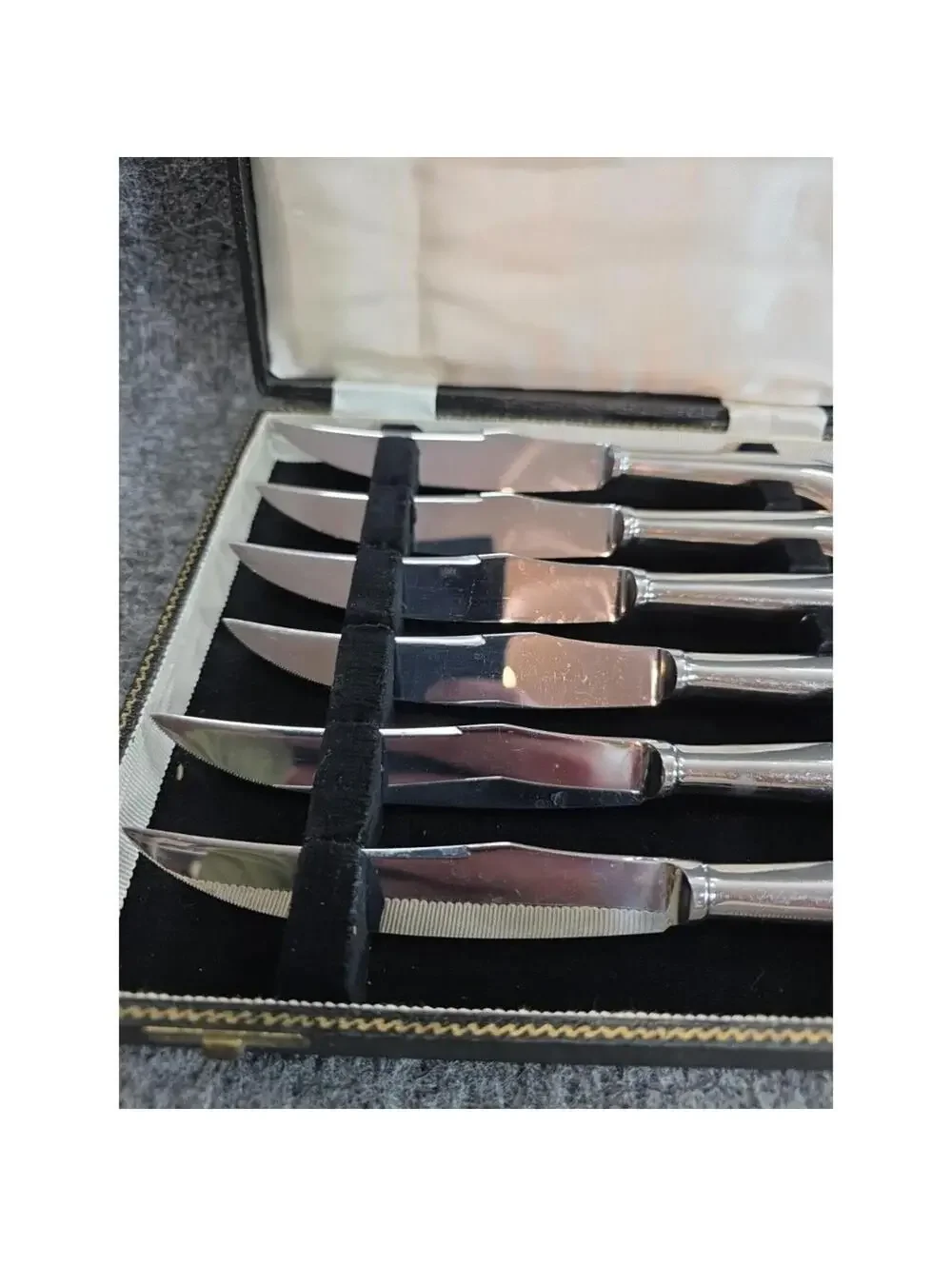 SAKS FIFTH AVENUE SET6 KNIVES GODINGER Stainless Case Utensils w Case